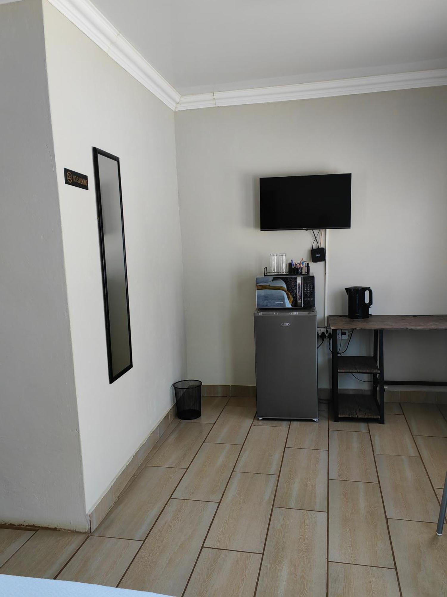 Back Of The Moon Guesthouse Kuruman Luaran gambar